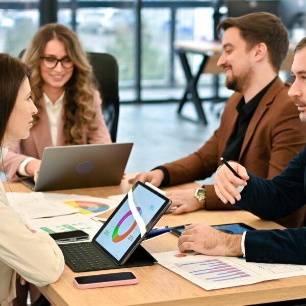 Business meeting discussing website conversion optimization — DETAY Tech insights
