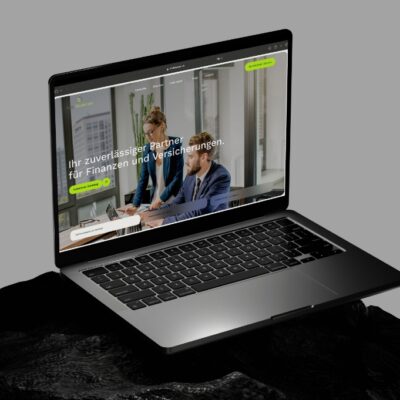 InfoFinanzen insurance broker website — Switzerland German language DETAY Tech