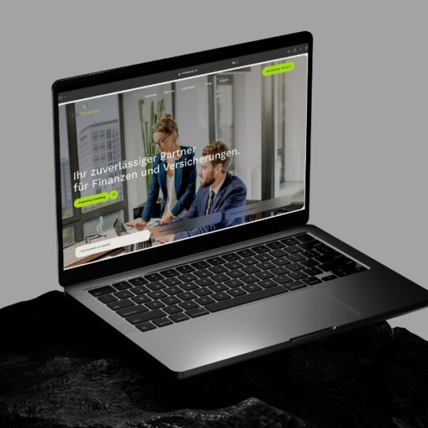 InfoFinanzen insurance broker website — Switzerland German language DETAY Tech